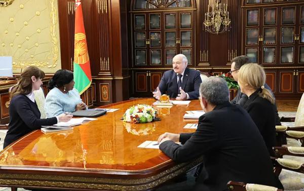 
        Супруга Президента Зимбабве высоко оценила белорусскую медицину			    