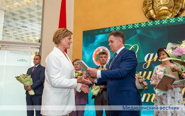 На них равняются пришедшие в профессию или выбирающие эту стезю
На них равняются пришедшие в профессию или выбирающие эту стезю
