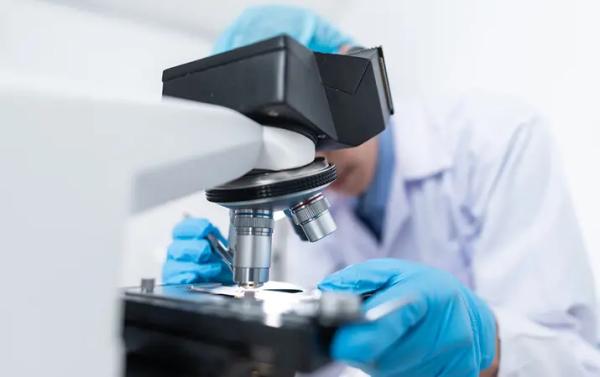 
        Инфицирование клещом  рода Demodex: хронический блефарит, дисфункция мейбомиевых желез и сухой глаз 			    