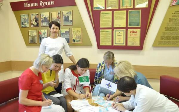Неделя родительской любви начинается с поздравлений мамам
Неделя родительской любви начинается с поздравлений мамам