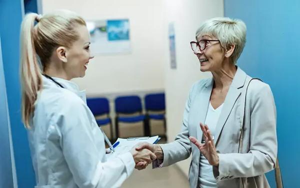 
        Как коммуницировать с пациентом, чтобы добиться комплаентности и дисциплинированности?                     