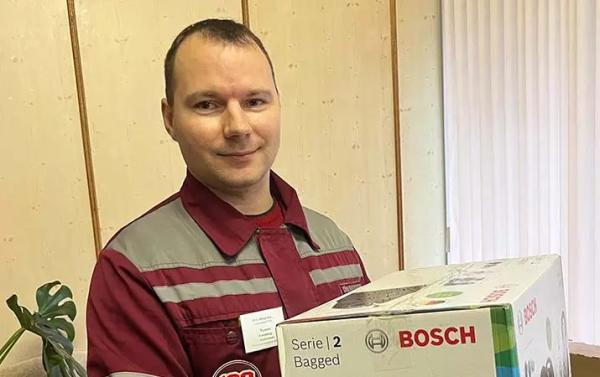 Минский областной комитет БПРЗ поздравил работника Солигорской станцию скорой станции медпомощи с Днем отца
Минский областной комитет БПРЗ поздравил работника Солигорской станцию скорой станции медпомощи с Днем отца